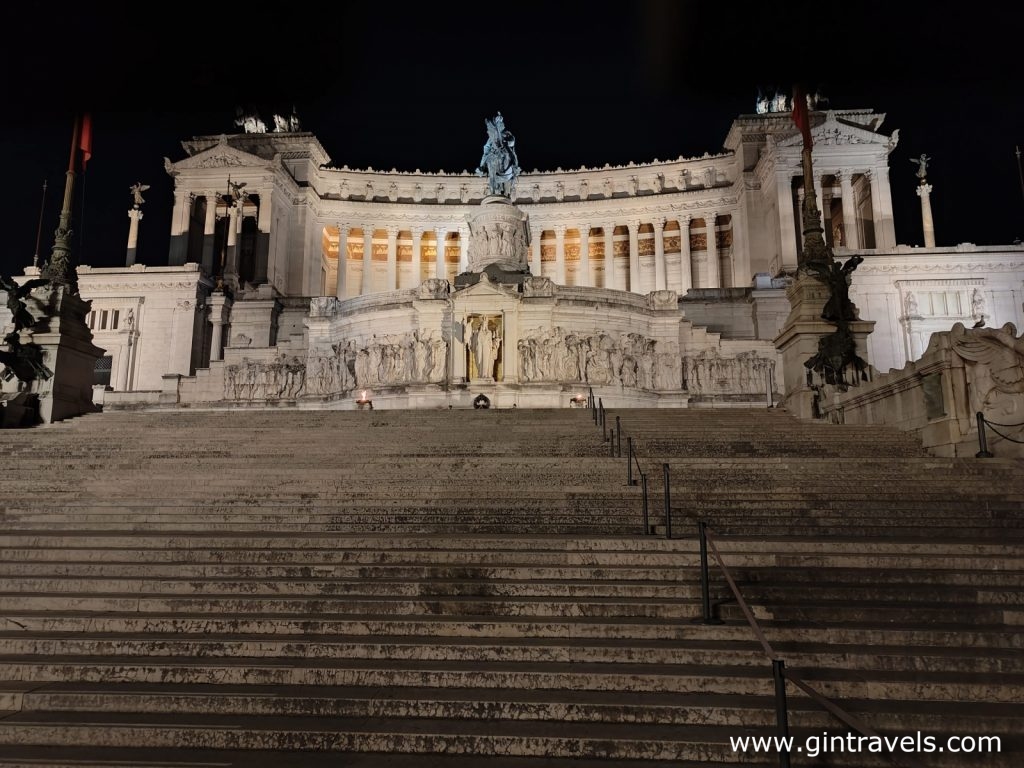 Altar of the Fatherland at night